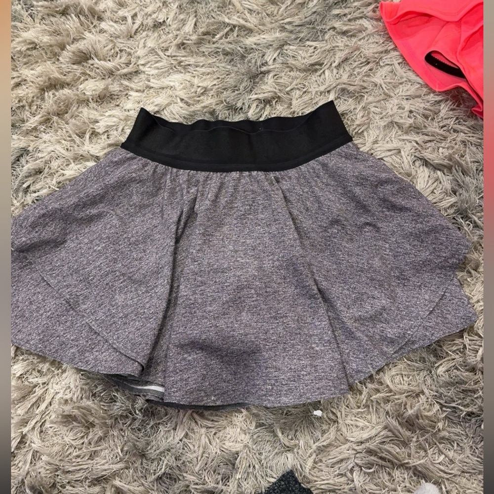 Size 2 lululemon skirt